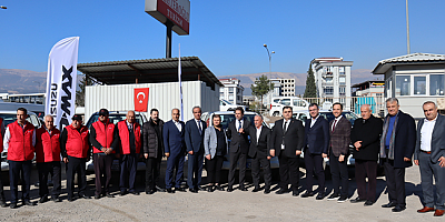 ANADOLU ISUZU’DAN MEHTEROĞLU OTOMOTİV’E 140 ARAÇ TESLİM EDİLDİ