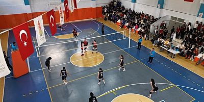 Onikişubat Belediyesi’nin Cumhuriyet Spor Şöleni’nde final heyecanı yaşandı