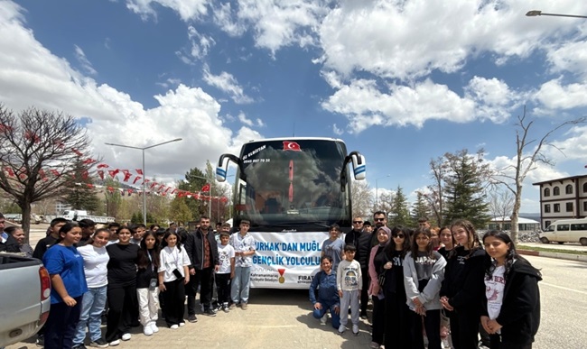 Nurhak’tan Muğla’ya Gençlik Yolculuğu Başladı Kahramanmaraş Büyükşehir Belediyesi’nin destekleriyle düzenlenen