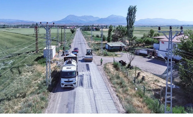 AFŞİN’DE ULAŞIM KONFORU ARTIYOR 4 Mahalleyi İlçe Merkezine Bağlayan Grup