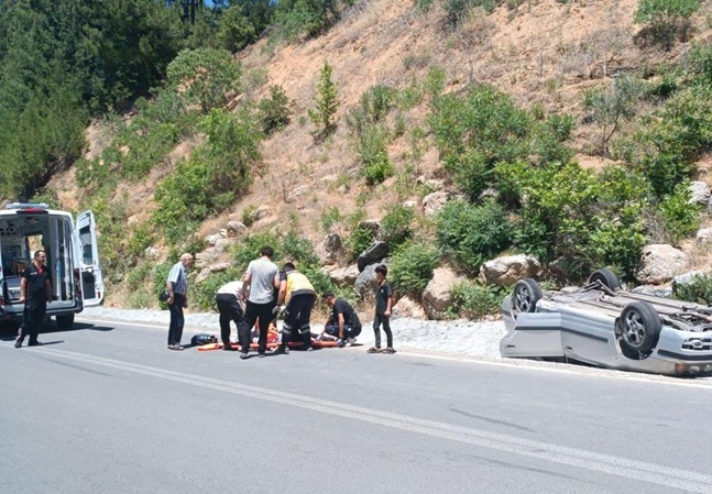 Kahramanmaraş’ta otomobil takla attı: 2 yaralı Kahramanmaraş’ta otomobilin takla atması