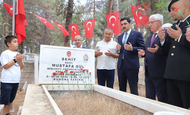 Pazarcık’ta 15 Temmuz Demokrasi ve Millî Birlik Günü kapsamında şehitlik