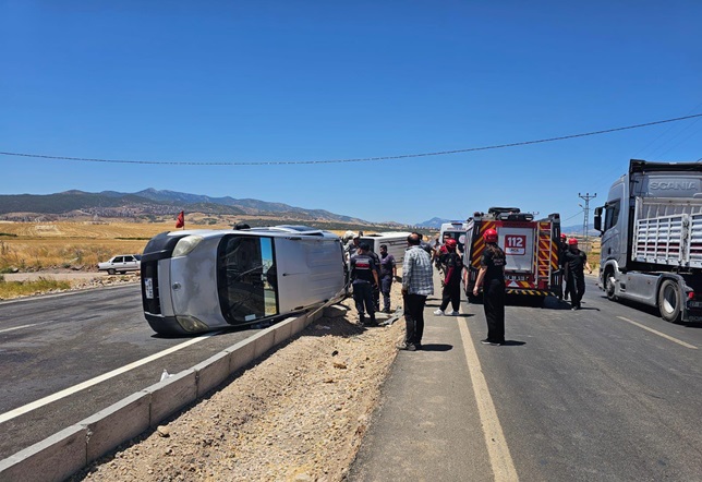 Kahramanmaraş’ta İki Araç Çarpıştı: 4 Yaralı Kahramanmaraş’ın Onikişubat ilçesinde iki