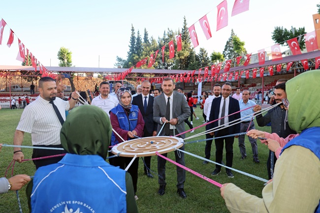 YAZ SPOR OKULLARI AÇILIŞI COŞKUYLA GERÇEKLEŞTİRİLDİ Kahramanmaraş Gençlik ve Spor