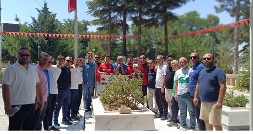 Veteranlardan Ömer Halisdemir’in Kabrine Ziyaret! FETÖ’nün 15 Temmuz’daki darbe girişimi