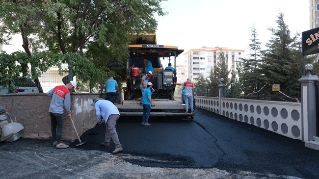Onikişubat Belediyesi’nden Şehit Abdullah Çavuş Mahallesi’ne 5 bin ton asfalt