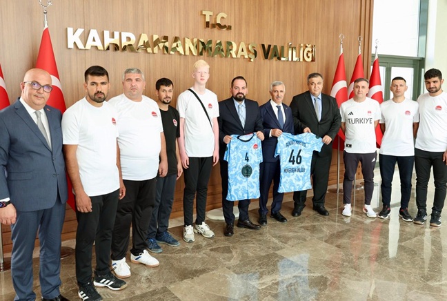 Kahramanmaraş Görme Engelliler Spor Kulübü’nden Vali Ünlüer’e Anlamlı Ziyaret Başkonuş