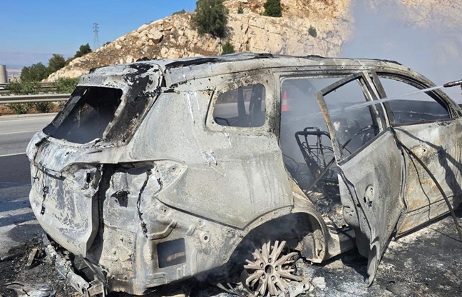 Kahramanmaraş’ta Seyir Halindeki Otomobil Alev Aldı Kahramanmaraş’ın Pazarcık ilçesinde seyir