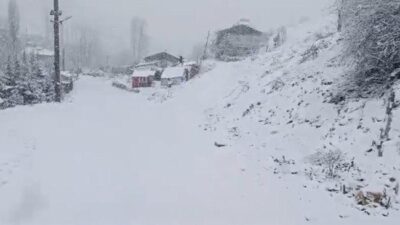 Kahramanmaraş’ta Kuzey İlçelerde Kar, Kent Merkezinde Sağanak Yağış Etkili Oldu