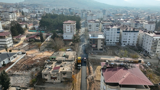 Büyükşehir, Altyapısı Tamamlanan Pazarcık Atatürk Caddesi’ni Asfaltlıyor Kahramanmaraş Büyükşehir Belediyesi,