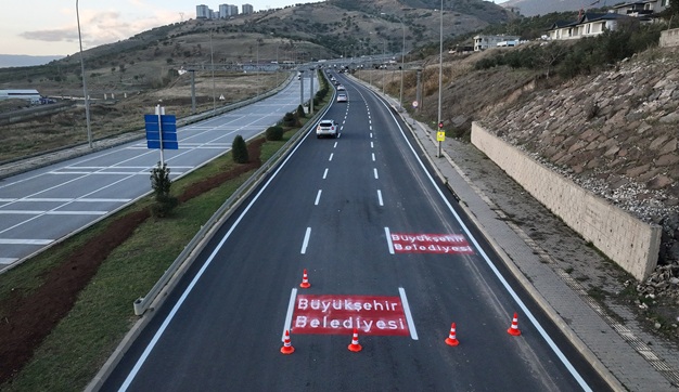 Sümbüllü Caddesi Bu Geceden İtibaren Yeniden Ulaşıma Açılıyor! Büyükşehir Belediyesi,
