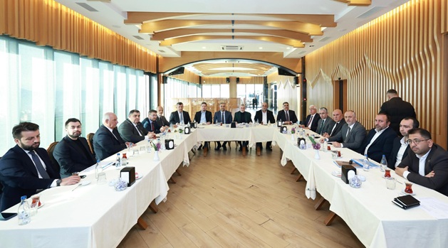 Başkan Görgel, “Şehrimizin Geleceğini Ortak Akılla Şekillendiriyoruz” Şairler Tepesi’nde ilçe