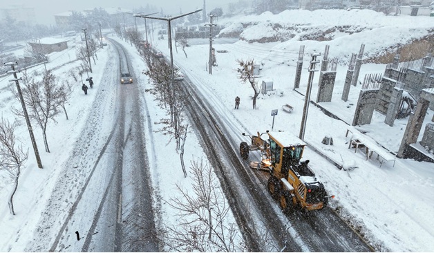 Kahramanmaraş’ta Son Yılların En Sert Kışı Yaşanıyor; Büyükşehir Tüm İmkanlarıyla