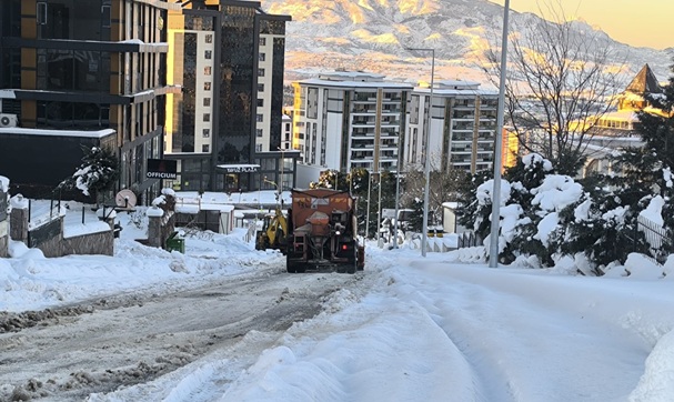 Büyükşehir, Buzlanmanın Önüne Geçmek İçin Durmaksızın Sahada Büyükşehir Belediyesi, olumsuz
