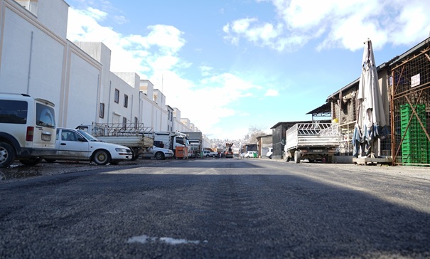 Toptancılar Sitesi’nin Yolu Yenileniyor Büyükşehir