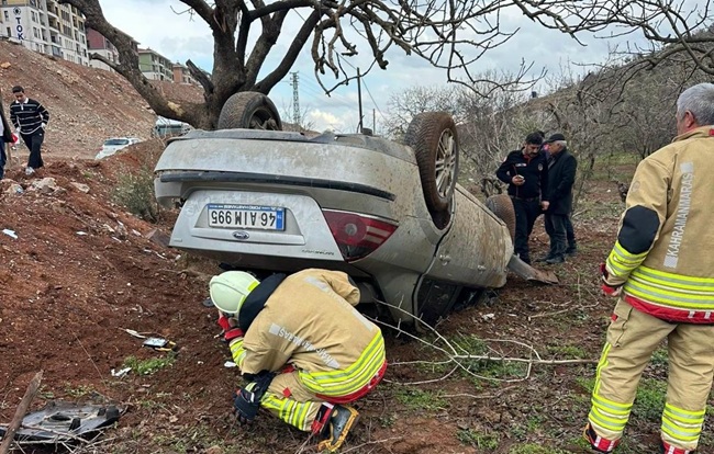 Kahramanmaraş’ta Otomobil Takla Attı: 2 Yaralı Kahramanmaraş’ın Türkoğlu ilçesinde meydana