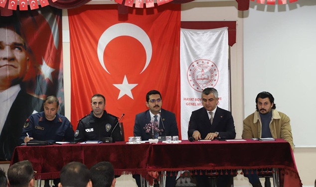 Pazarcık’ta Okul Güvenliği ve Servis Hizmetleri Değerlendirildi P azarcık İlçesin’de okul