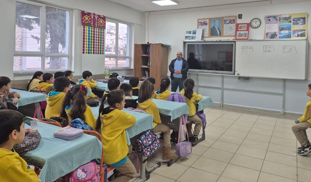 ÖĞRENCİLER YEREL YÖNETİMLERİ MUHTARDAN ÖĞRENDİ