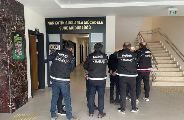 Kahramanmaraş’ta zehir tacirleri tutuklandı Kahramanmaraş İl Emniyet Müdürlüğü Narkotik Suçlarla