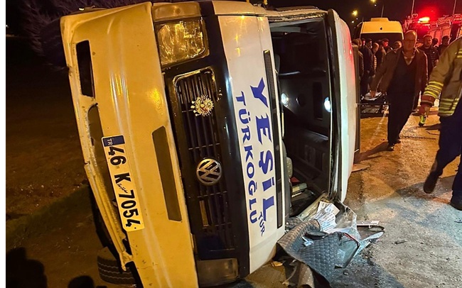 Kahramanmaraş’ta servis aracı devrildi: 10