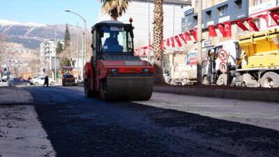 Trabzon Bulvarı’nda Yol İyileştirmeleri Etaplar Halinde Sürüyor Büyükşehir Belediyesi, şehrin