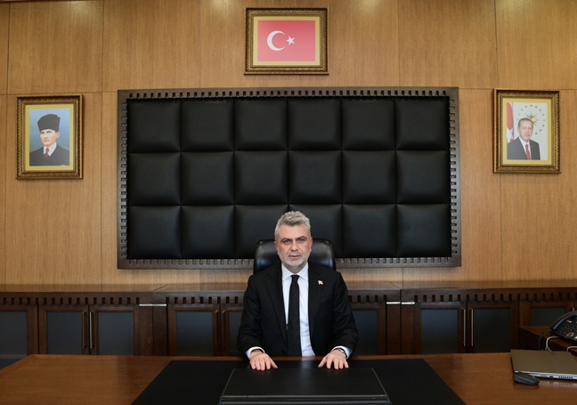 Büyükşehir Belediye Başkanı Fırat Görgel, Ramazan Bayramı dolayısıyla yayımladığı kutlama