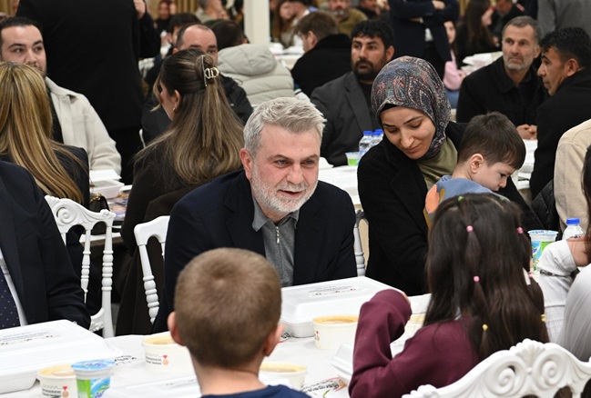 Büyükşehir Belediyesinin gönül sofrası Pazarcık’ta