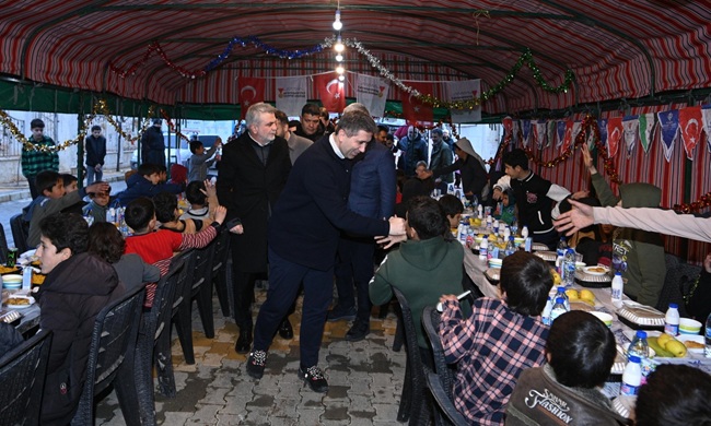 Büyükşehir Belediyesi, Ramazan ayı boyunca gerçekleştirdiği programlarla şehrin dört bir