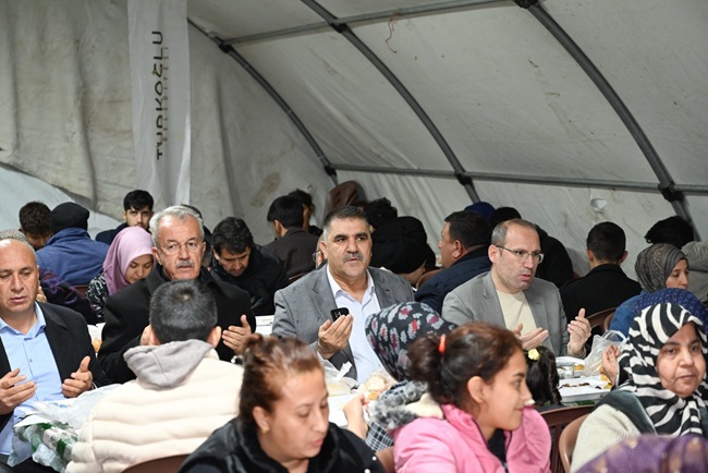 Türkoğlu’nda Ramazan Coşkusu: İftar Sofraları, Etkinlikler ve Manevi Atmosfer Bir