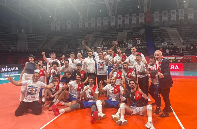 Türkiye Voleybol Federasyonu (TVF) Erkekler 1. Ligi’nde sezonu zirvede tamamlayan