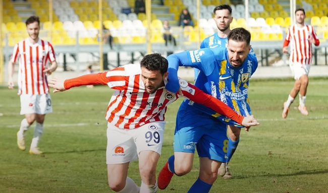 Ligde şampiyonluk şansını mucizelere bırakan Kahramanmaraş İstiklalspor, Muşspor deplasmanında istediğini