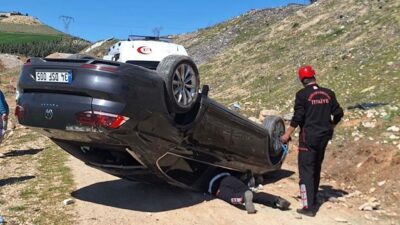 Kahramanmaraş’ta Otomobil Uçuruma Yuvarlandı: 1 Yaralı Kahramanmaraş’ta otomobilin uçuruma yuvarlanması