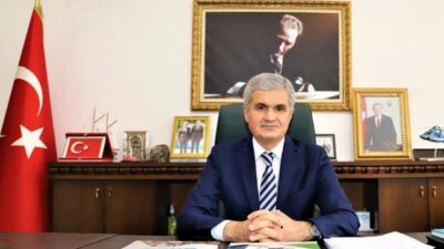 Edinilen bilgilere göre Akpınar, bu görevinden önce Milli Eğitim Bakanı