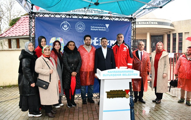 2 Nisan Dünya Otizm Farkındalık Günü kapsamında düzenlenen yürüyüşte birlik