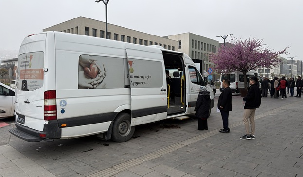 Büyükşehir Belediyesi, EKPSS’ye giren özel gereksinimli vatandaşları sınav gününde de