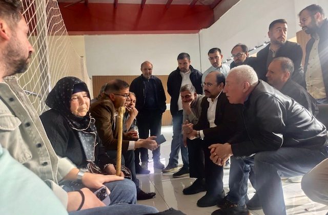 Kahramanmaraş’ta yaşanan okul saldırısında yaralanan öğrenciler için destek ziyaretleri sürüyor.