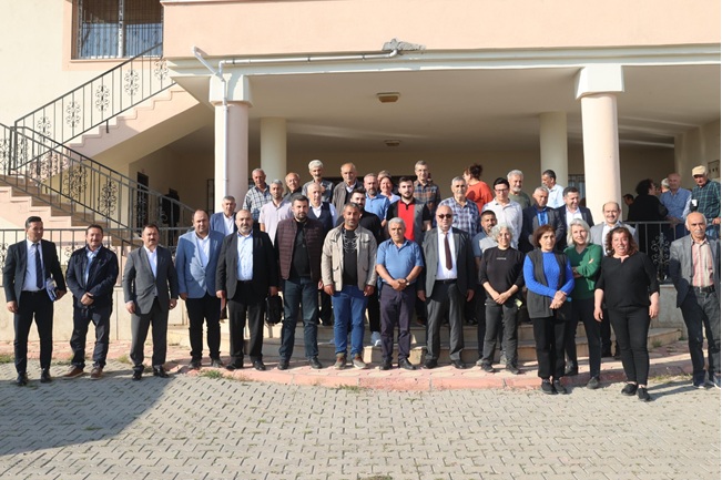 Dulkadiroğlu Belediye Başkanı Mehmet Akpınar, mahallelerin ihtiyaçlarını yerinde tespit etmek,