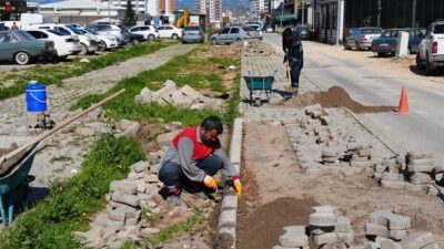 Onikişubat Belediyesi’nden 9 farklı mahallede eş zamanlı kaldırım ve yol
