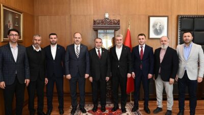 Büyükşehir Belediye Başkanı Fırat Görgel, Cumhurbaşkanı Başdanışmanı İsrafil Kışla’yı makamında