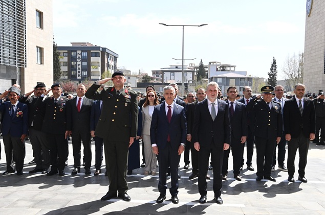 Kahramanmaraş’a TBMM tarafından İstiklal Madalyası verilişinin 101’inci yıl dönümü coşkuyla