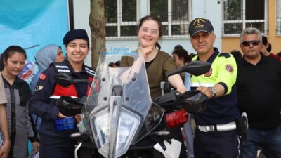 Kahramanmaraş’ta Özel Gereksinimli Öğrencilere Jandarma Trafik Ekiplerince Eğitimi verildi. Kahramanmaraş