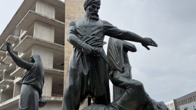Büyükşehir Belediyesi, Kıbrıs Meydanı çevresinde yürütülen inşa faaliyetleri esnasında zarar
