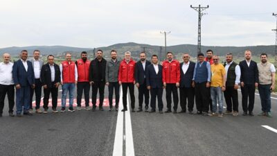 Dulkadiroğlu Elmalar Yolu’nda gerçekleştirilen asfalt çalışmalarını yerinde inceleyen Başkan Görgel,