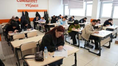 Büyükşehir Belediyesinin gençlik markası Pusula Maraş tarafından KPSS’ye hazırlanan adaylara