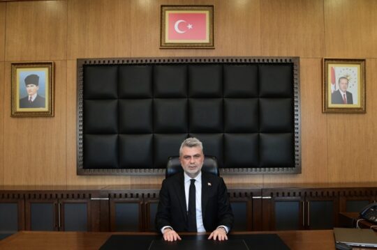 Büyükşehir Belediye Başkanı Fırat Görgel, Kurban Bayramı dolayısıyla yayımladığı kutlama