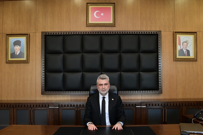 Büyükşehir Belediye Başkanı Fırat Görgel, Kurban Bayramı dolayısıyla yayımladığı kutlama