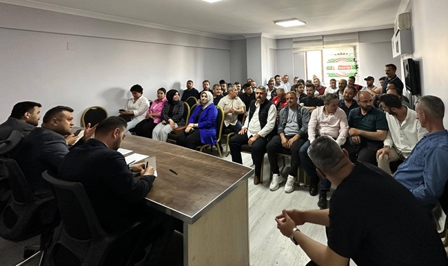 Hizmet-İş Sendikası tarafından düzenlenen geniş katılımlı istişare toplantısı, yoğun katılım