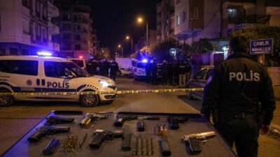 Kahramanmaraş’ın Onikişubat ilçesine bağlı Çamlık Mahallesi’nde iki grup arasında çıkan