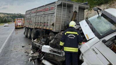 Kahramanmaraş-Gaziantep kara yolu Narlı mevkiinde meydana gelen tek taraflı trafik