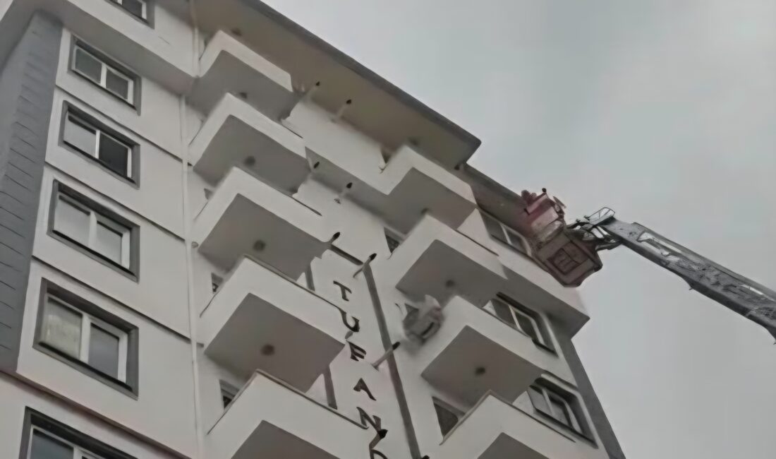 Kahramanmaraş’ta 10 Katlı Binada Yangı